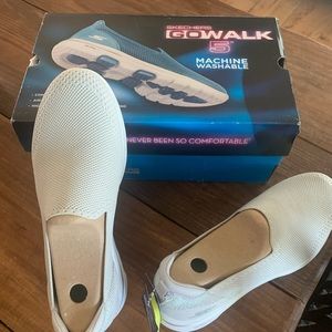 Skechers G-Walk shoes